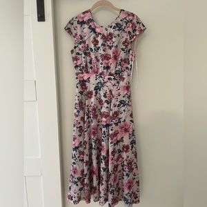 Gal meets glam floral midi dress